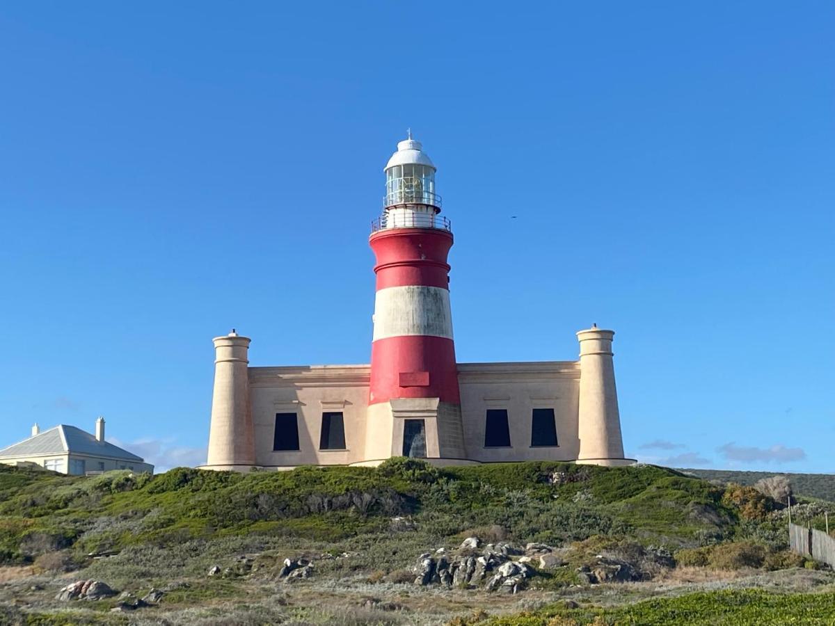 Zuidste Huisie Fisherman'S Cottage Struisbaai Eksteriør bilde